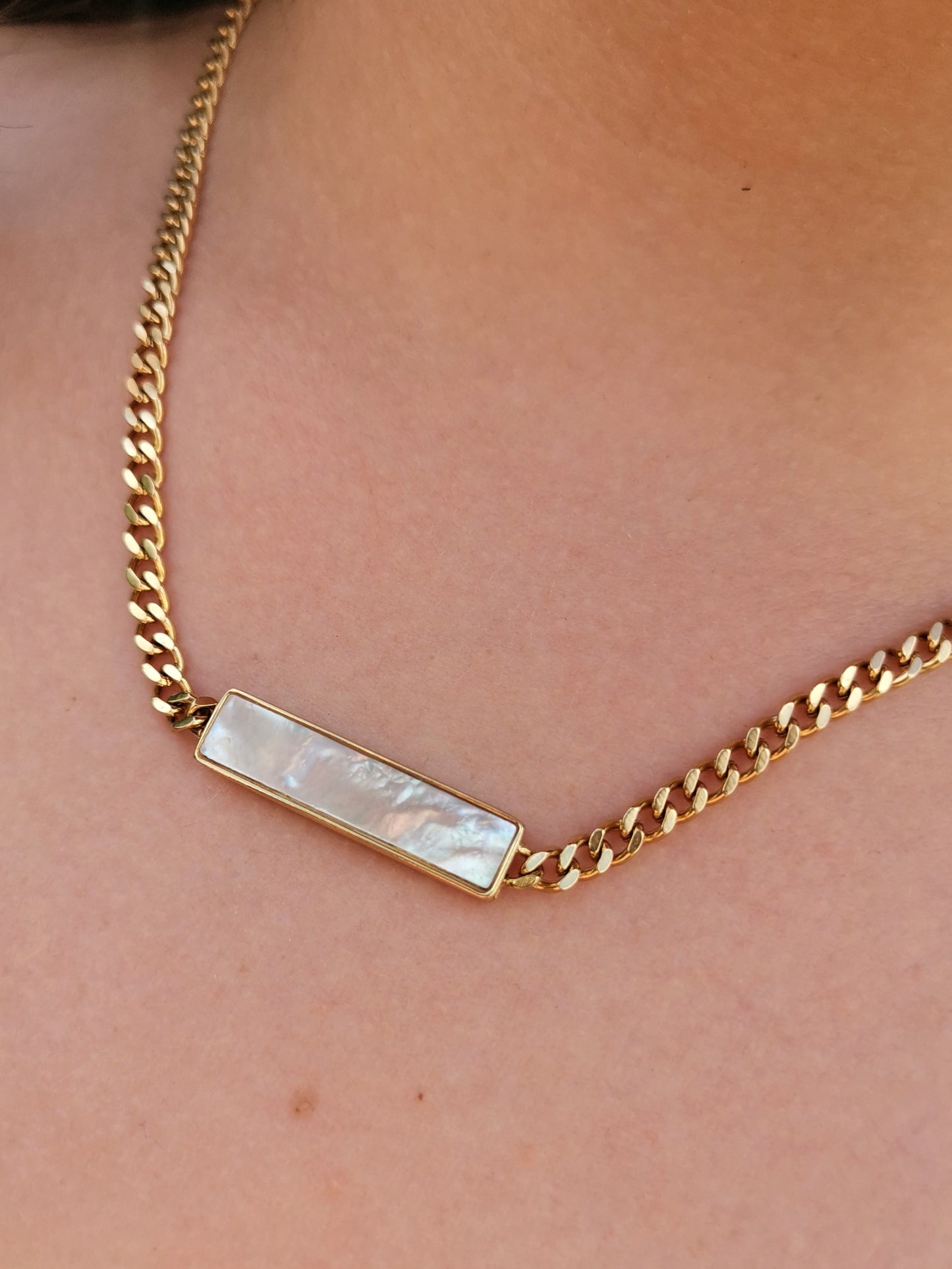 COLLIER ESMA